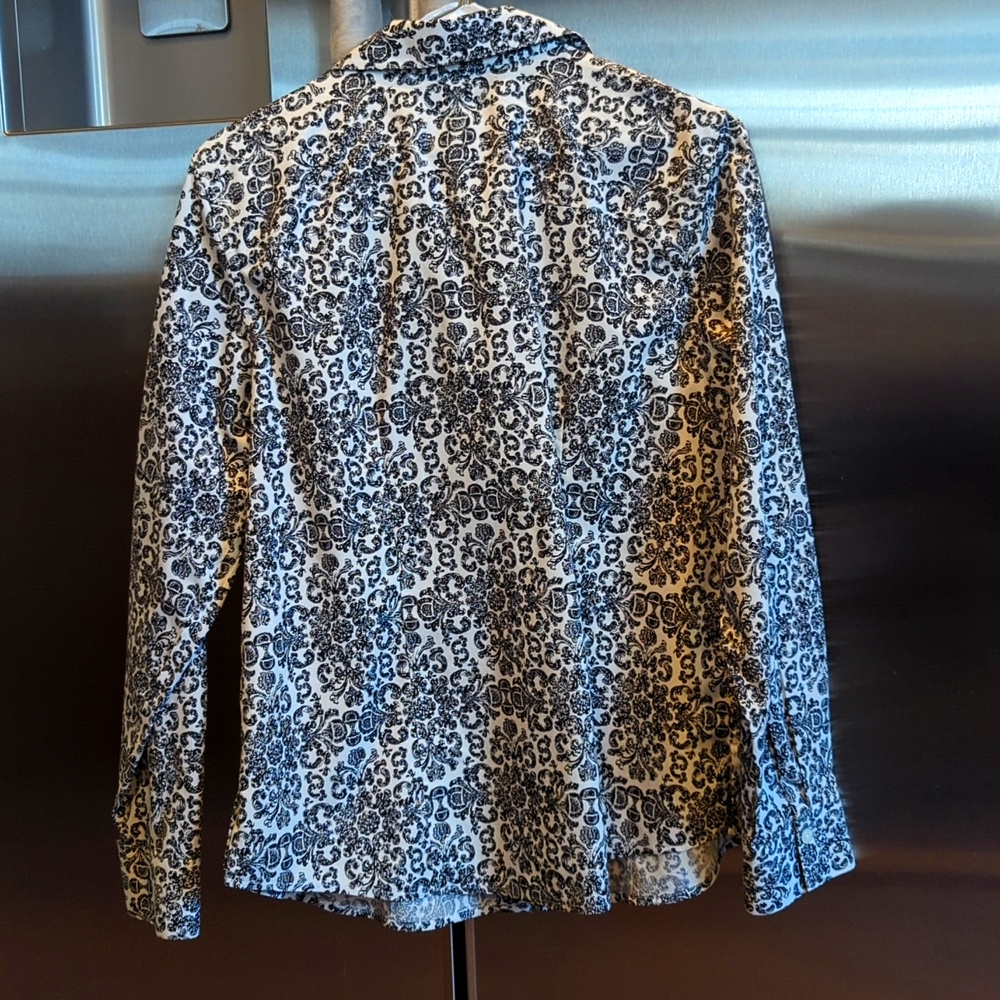 Chico's No-Iron Blouse - Picture 3 of 6